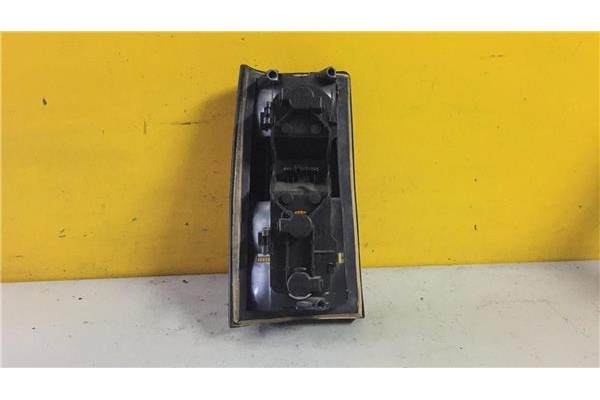 Recambio de piloto trasero derecho para opel corsa a 1.0 city referencia OEM IAM GM5973914  