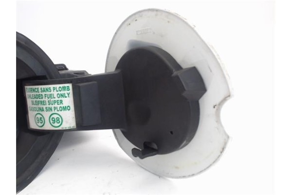 Recambio de tapa exterior combustible para renault twingo (cn0_) 1.2 16v (cn0a) referencia OEM IAM 8200637765  