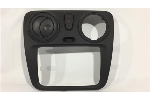 Recambio de consola para dacia dokker 1.5 ambiance referencia OEM IAM 682606882R  