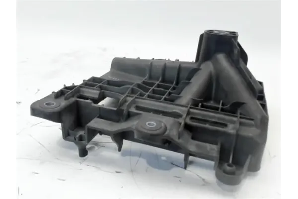 Recambio de protector soporte bateria para volkswagen polo v (6r1) 1.2 sport referencia OEM IAM SR0915331  