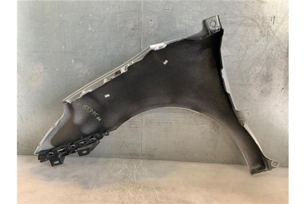 Recambio de aleta delantero derecha para citroen c4 berlina 2.0 exclusive referencia OEM IAM 7841S2  
