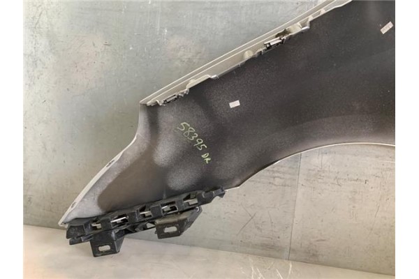 Recambio de aleta delantero derecha para citroen c4 berlina 2.0 exclusive referencia OEM IAM 7841S2  