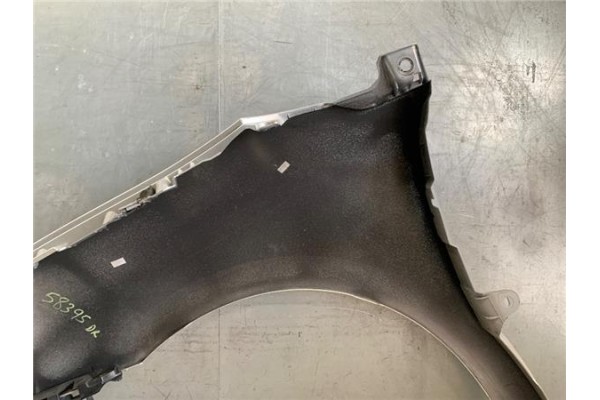 Recambio de aleta delantero derecha para citroen c4 berlina 2.0 exclusive referencia OEM IAM 7841S2  