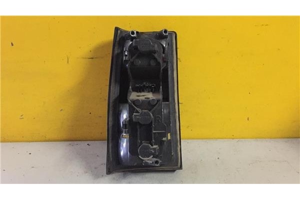 Recambio de piloto trasero derecho para opel corsa a 1.0 city referencia OEM IAM GM5973914  