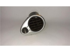Recambio de rejilla entrada de aire para renault clio iii 1.2 collection referencia OEM IAM 220410  