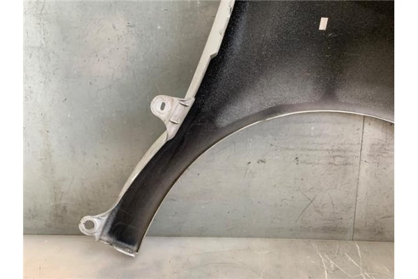 Recambio de aleta delantero izquierda para citroen c4 berlina 2.0 exclusive referencia OEM IAM 7840Q3  