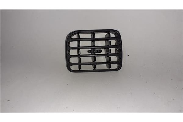 Recambio de rejilla entrada de aire para renault clio ii fase i (b/cb0) 1.2 16v alize referencia OEM IAM   