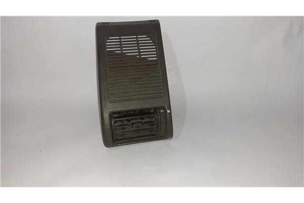 Recambio de rejilla entrada de aire para renault clio i fase i / ii (b/c57) 1.2 alize referencia OEM IAM 7700802859  