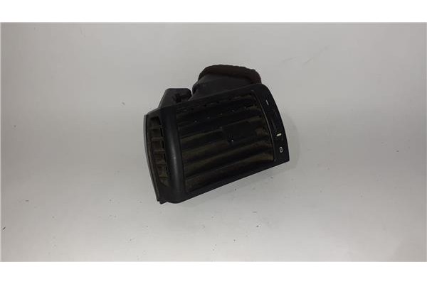 Recambio de rejilla entrada de aire para bmw serie 3 berlina (e46) 1.8 316i referencia OEM IAM   