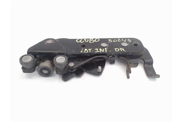 Recambio de bisagra inf. puerta trasero derecha para fiat qubo (300) 1.3 active referencia OEM IAM 1378342080  