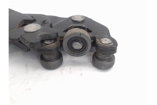 Recambio de bisagra inf. puerta trasero derecha para fiat qubo (300) 1.3 active referencia OEM IAM 1378342080  