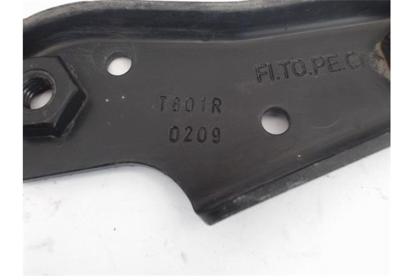 Recambio de bisagra sup. puerta delantero derecha para fiat qubo (300) 1.3 active referencia OEM IAM 1358326080  