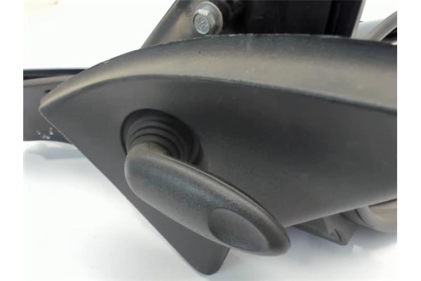 Recambio de retrovisor derecho para opel vectra b berlina referencia OEM IAM 6428016  