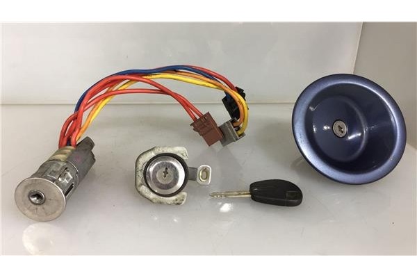 Recambio de llave para peugeot partner furgón (5) 1.8 d referencia OEM IAM 4162Q4  