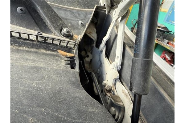 Recambio de bisagra capo izquierda para bmw serie 1 berlina 5p (f20) 2.0 116d referencia OEM IAM 41617286343  