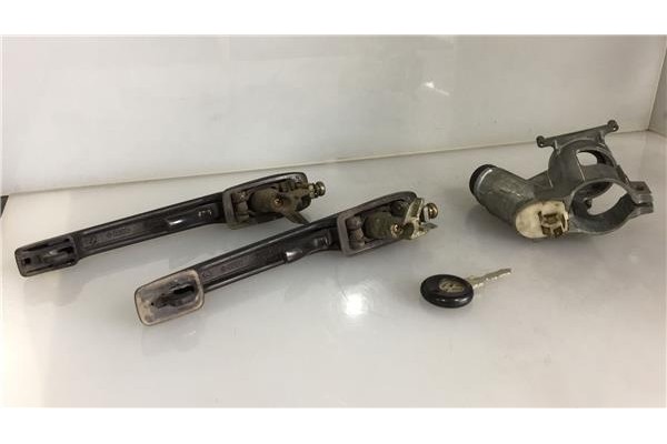 Recambio de llave para volkswagen polo classic (86c, 80) 1.3 referencia OEM IAM 1H0905855A 155905851 