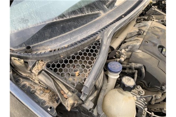 Recambio de torpedo para peugeot 207 cc cabrio-coupé 1.6 básico referencia OEM IAM 8251Y0  