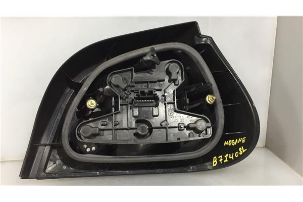 Recambio de piloto trasero izquierdo para renault megane i (ba0/1_) 1.9 d eco (b/sa0u, ba0a) referencia OEM IAM 7700828137  7701