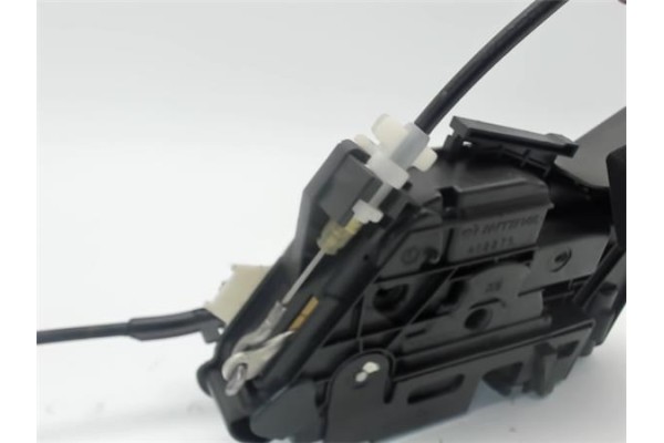 Recambio de cierre electromagnetico delantero derecho para volkswagen polo v (6r1) 1.2 sport referencia OEM IAM 16D5K1837016D  