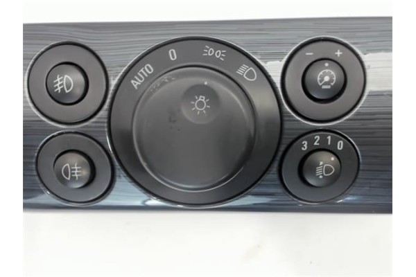 Recambio de mando de luces para opel astra h berlina 1.7 cdti referencia OEM IAM 13100136  