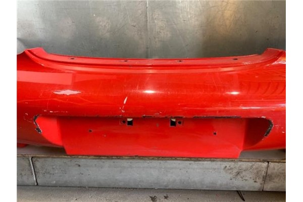 Recambio de paragolpes trasero para hyundai lantra berlina (rd) 1.6 i referencia OEM IAM 8661029520 866102 