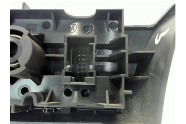 Recambio de mando de luces para opel astra h berlina 1.7 cdti referencia OEM IAM 13100136  