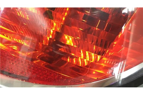 Recambio de piloto trasero derecho para opel astra h berlina 1.7 cdti referencia OEM IAM 24451837 00865302 