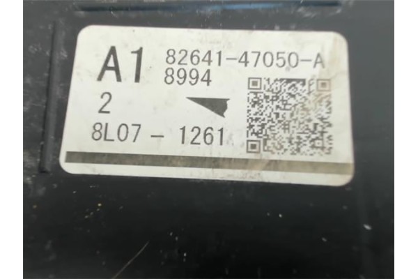 Recambio de caja fusibles/rele para toyota c-hr (x10) 2.0 hibrido referencia OEM IAM 8264147050  