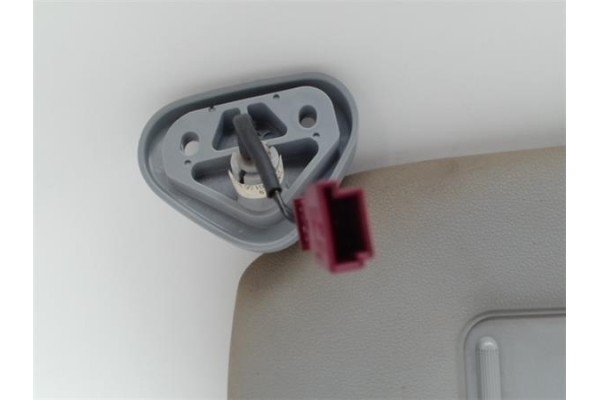 Recambio de parasol izquierdo para bmw serie 1 berlina (e81/e87) 2.0 118d referencia OEM IAM 71205659  