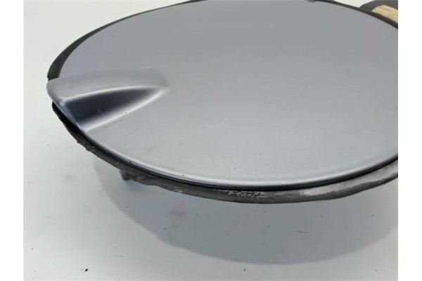 Recambio de tapa exterior combustible para opel astra h berlina 1.7 cdti referencia OEM IAM 13111597 13111596 