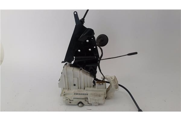 Recambio de cierre electromagnetico trasero izquierdo para mercedes-benz clase a (bm 169) 1.5 a 150 (169.031) referencia OEM IAM