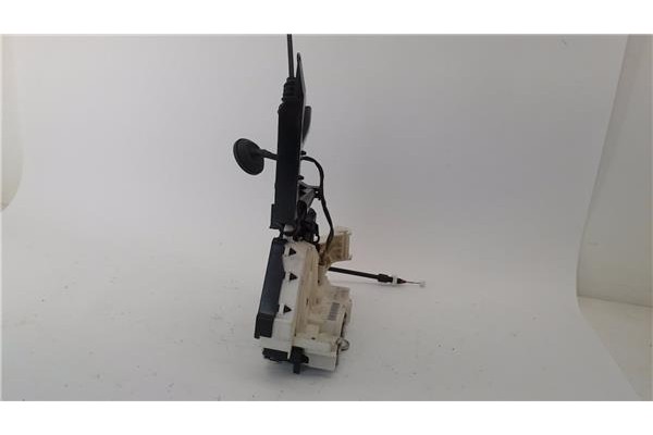 Recambio de cierre electromagnetico trasero izquierdo para mercedes-benz clase a (bm 169) 1.5 a 150 (169.031) referencia OEM IAM