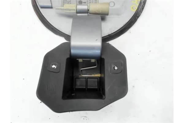 Recambio de tapa exterior combustible para opel astra h berlina 1.7 cdti referencia OEM IAM 13111597 13111596 