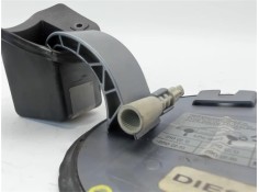 Recambio de tapa exterior combustible para opel astra h berlina 1.7 cdti referencia OEM IAM 13111597 13111596 