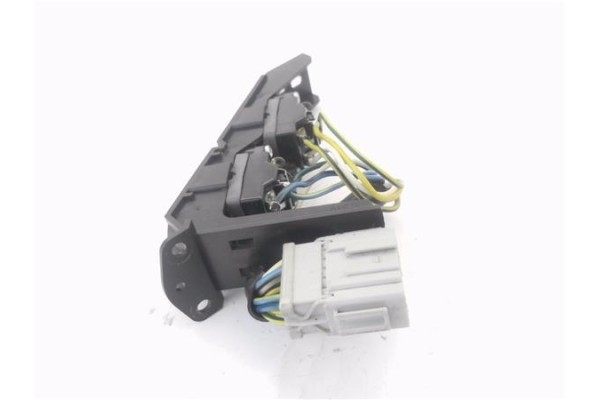 Recambio de mando elevalunas para honda civic vi fastback (ma, mb3) [01/1997 a 02/2001] 1.5 16v (mb3) referencia OEM IAM 35760ST