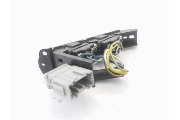 Recambio de mando elevalunas para honda civic vi fastback (ma, mb3) [01/1997 a 02/2001] 1.5 16v (mb3) referencia OEM IAM 35760ST