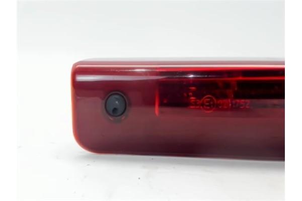 Recambio de luz central de freno para opel astra h berlina 1.7 cdti referencia OEM IAM 1222764  