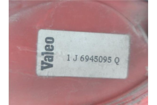 Recambio de piloto trasero izquierdo para volkswagen golf iv berlina (1j1) 1.9 advance referencia OEM IAM 1J6945095Q  