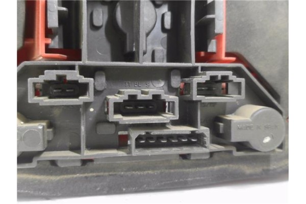 Recambio de piloto trasero izquierdo para volkswagen golf iv berlina (1j1) 1.9 advance referencia OEM IAM 1J6945095Q  