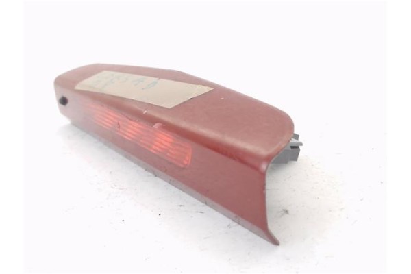Recambio de luz central de freno para opel corsa d 1.0 catch me referencia OEM IAM 13188045  
