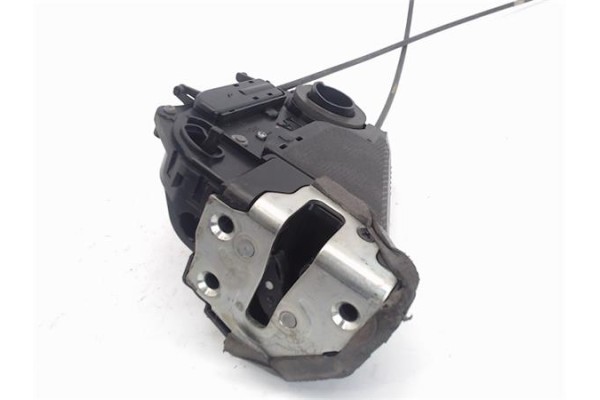 Recambio de cierre electromagnetico trasero derecho para toyota prius (nhw20) híbrido basis referencia OEM IAM 6905047041  