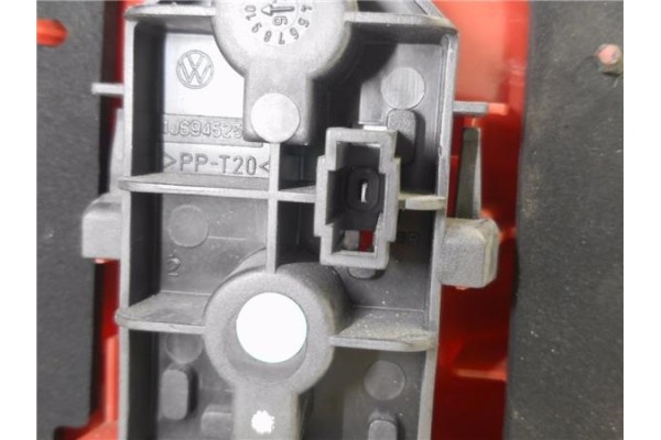 Recambio de piloto trasero derecho para volkswagen golf iv berlina (1j1) 1.9 advance referencia OEM IAM 1J6945096Q  