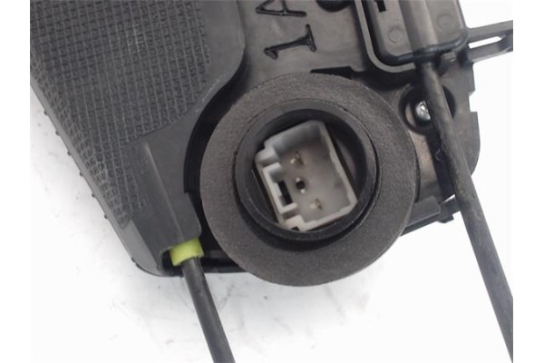 Recambio de cierre electromagnetico trasero derecho para toyota prius (nhw20) híbrido basis referencia OEM IAM 6905047041  