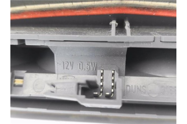 Recambio de luz central de freno para opel corsa d 1.0 catch me referencia OEM IAM 13188045  