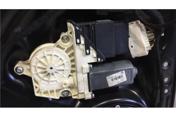 Recambio de elevalunas electrico trasero izquierdo para volkswagen passat berlina (3c2) 2.0 tdi 16v referencia OEM IAM 3C4839755