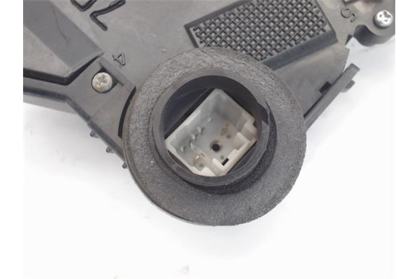 Recambio de cierre electromagnetico delantero derecho para toyota prius (nhw20) híbrido basis referencia OEM IAM 6903047081  