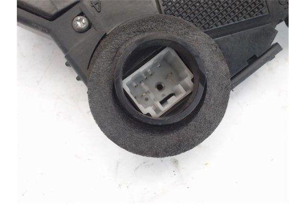 Recambio de cierre electromagnetico delantero derecho para toyota prius (nhw20) híbrido basis referencia OEM IAM 6903047081  