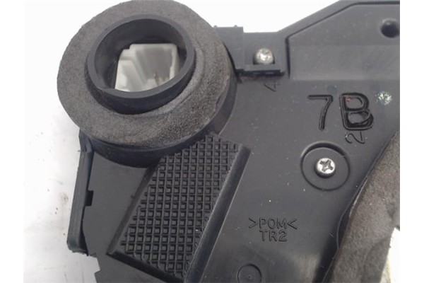 Recambio de cierre electromagnetico delantero derecho para toyota prius (nhw20) híbrido basis referencia OEM IAM 6903047081  