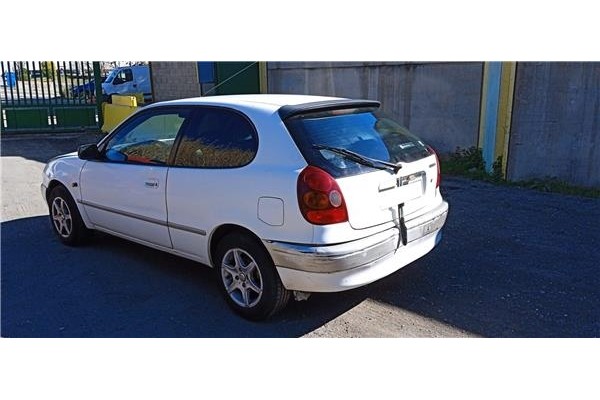 toyota corolla (e11) del año 1999