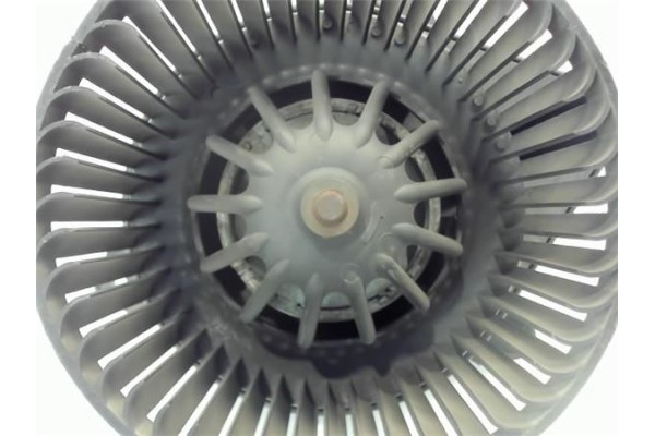 Recambio de motor calefaccion para opel vivaro 1.9 dti referencia OEM IAM 4409448 6MVY83AC 